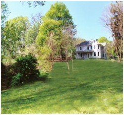 Front of Stratton House Inn